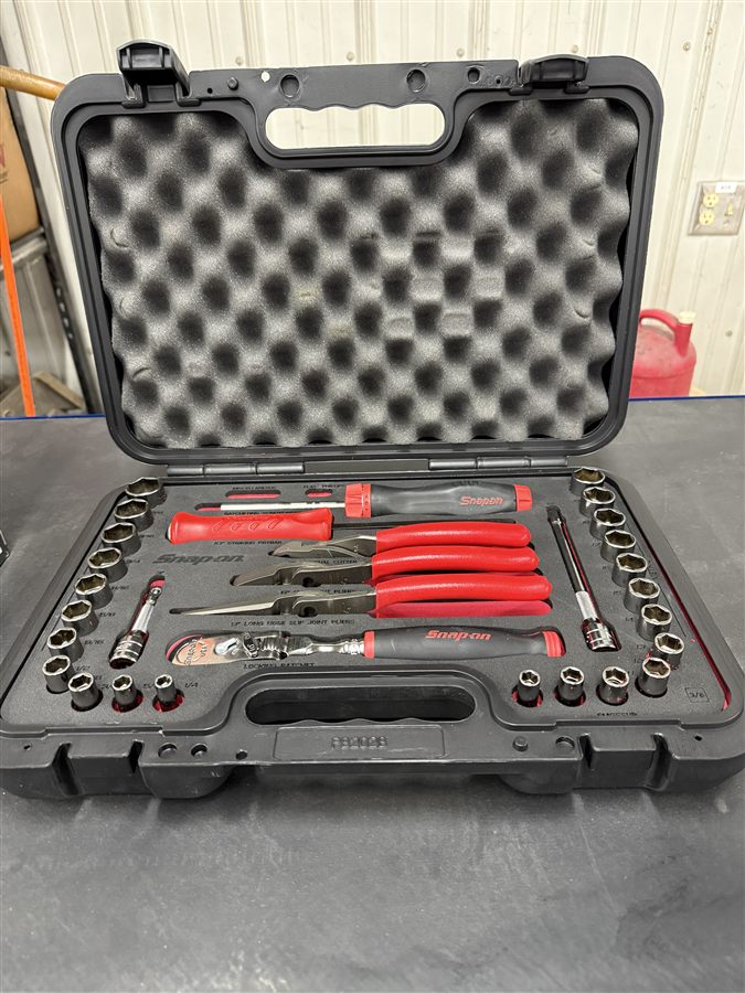 33-piece 3/8 inch Snap-On general service set
